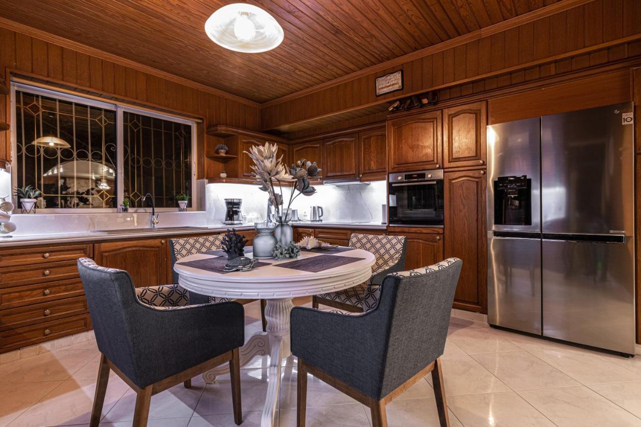 Galadriel Villa With Private Pool & Jacuzzi Kato Yerakarion Zewnętrze zdjęcie