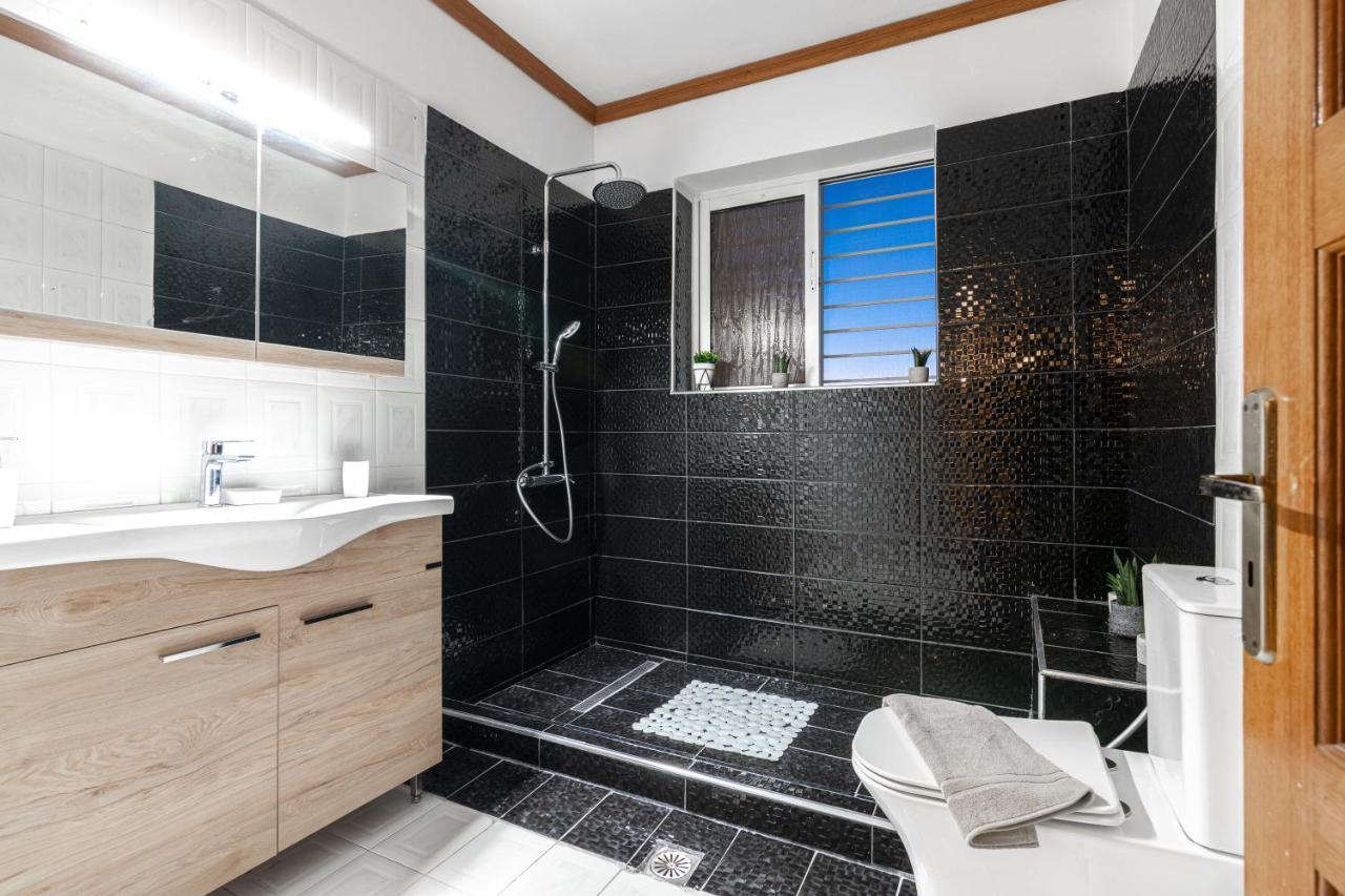 Galadriel Villa With Private Pool & Jacuzzi Kato Yerakarion Zewnętrze zdjęcie