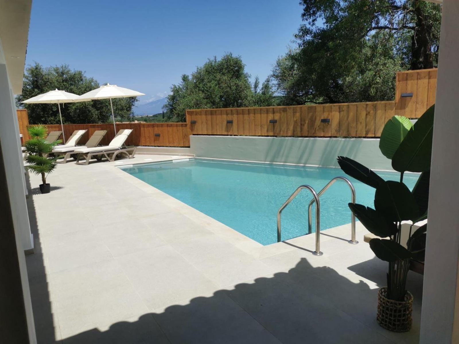 Galadriel Villa With Private Pool & Jacuzzi Kato Yerakarion Zewnętrze zdjęcie